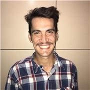 Doy clases de Lengua y Literatura en español, ya que soy Argentino
